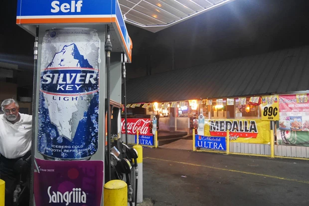 ちなみにガススタにはお酒が売ってたり居酒屋が併設されていた。もちろん飲酒運転は禁止