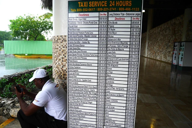  空港からの足がタクシーしかない。しかも高い