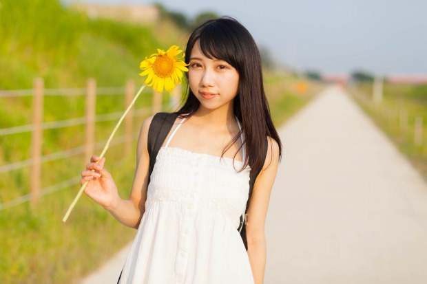 今日は、しおりとおさんぽデート。さ、おさんぽ、いこ!