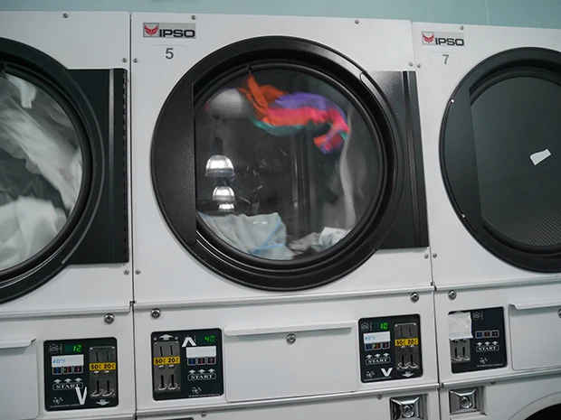 80℃の乾燥機でカラフルに踊る私のビキニ