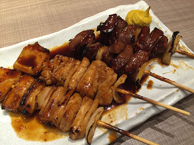 今や「ミシュランガイド」にも星付きで取り上げられる店も続出する焼き鳥