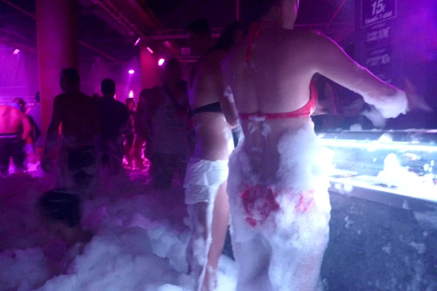 いつのまにかみんな水着