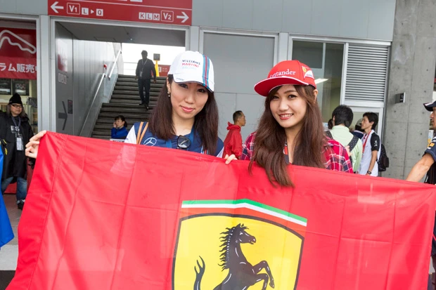 鈴鹿で出会ったフェラーリ大好き美女。ウィリアムス選手の追っかけだそうです!