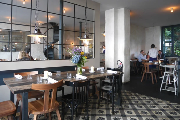 昨年星を獲得したというフレンチのお店