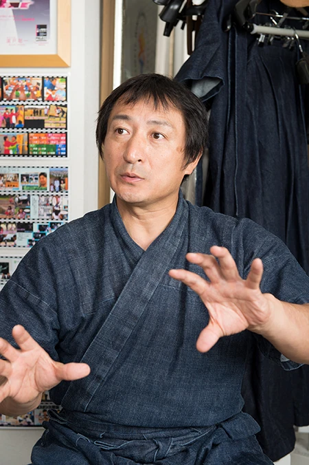 腰痛を熱く語る廣戸氏