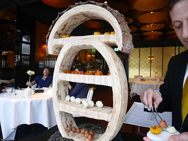 キノコを食べてスーパーマリコに変身!(チョコレートです)