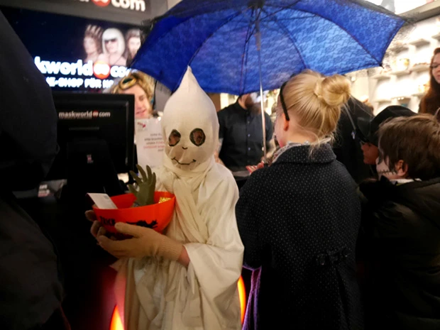 子供にあげるお菓子も忘れずに