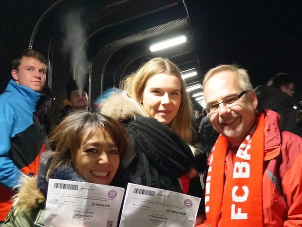 一緒に観戦することになった家族