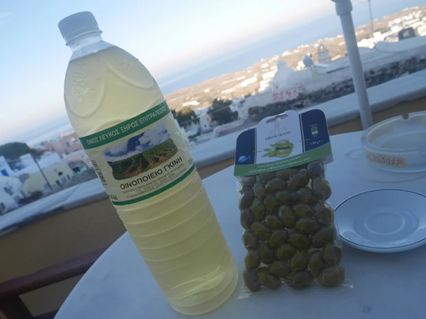 3ユーロの激安ワイン。もちろん飲み切れませんでした