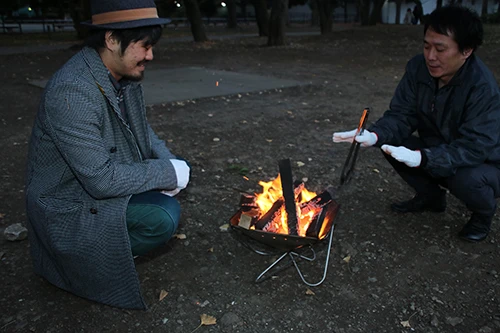 しばし、何も喋らなくても気にならない、豊かな時間が流れる。