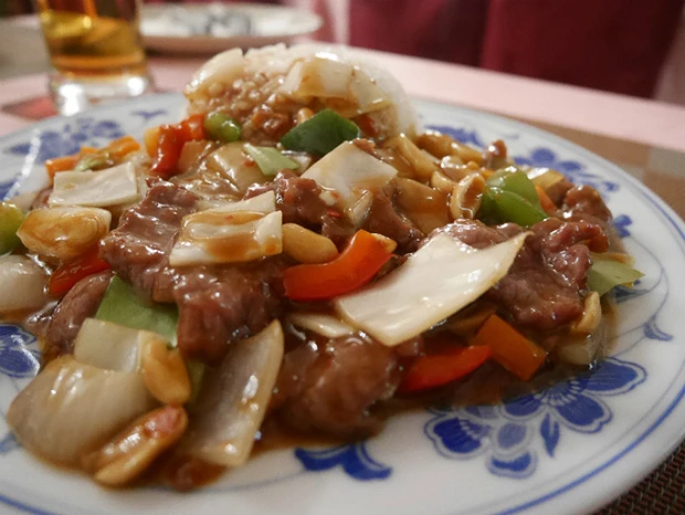 安定の中華。プラハには意外と中華料理屋が多い