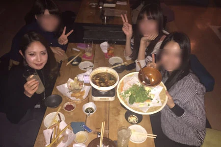 女子会を楽しんだ後は2軒目で男子と合流して朝まで大盛り上がり!