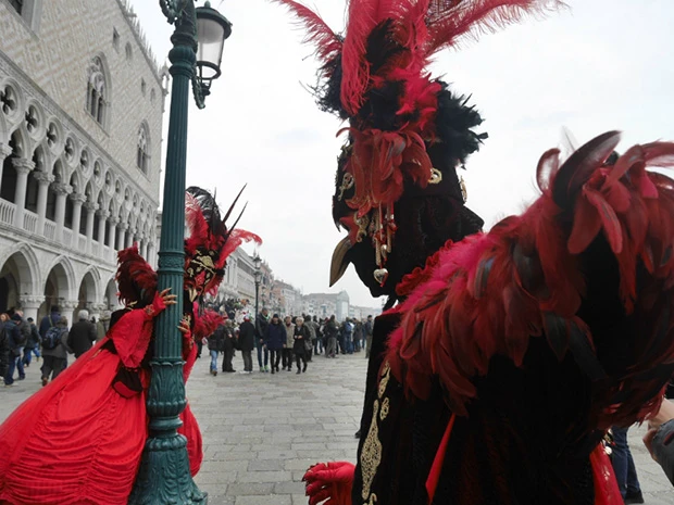 情熱的なイタリアは赤も似合う