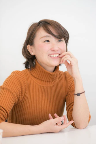 今回の個展ではヌード以外に下着姿も。女性にとって、下着はお守り的なもので、お気に入りを着けていると気分やモチベーションが上がるものだそう