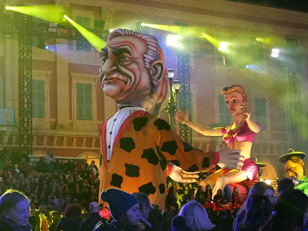 「THE TRAP」というタイトルの山車