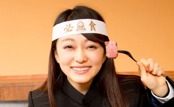 「これですよ! 私が求めていたお肉は、これ!! お肉好きはこの赤身を見ただけで興奮するんじゃないですか!」(山地さん)