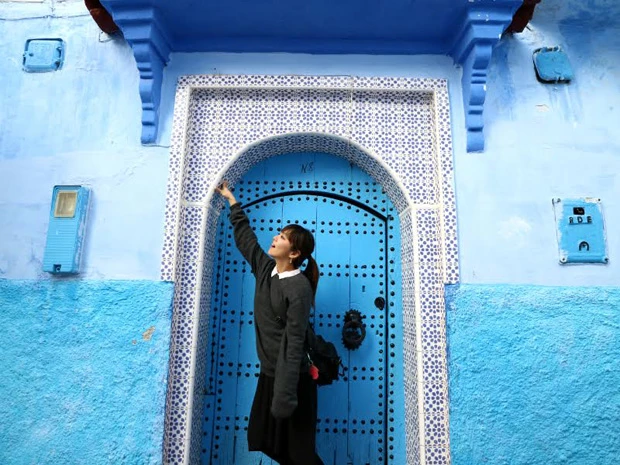 このドアの先には何があるのかしら