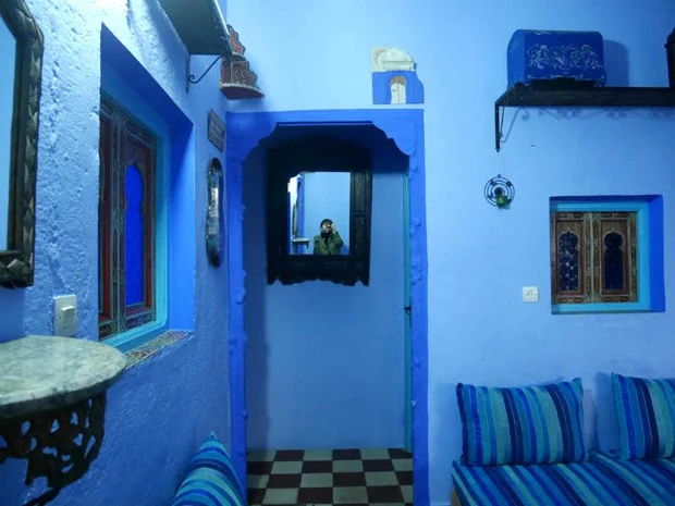 宿内もブルーのインテリアに徹底