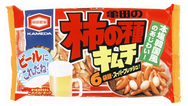 柿の種キムチ（２００１年）　ピリ辛が人気の「柿の種」。わさびに続く期間限定品はやっぱりキムチ