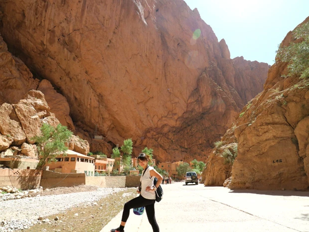 トドラ渓谷。オーストラリアのエアーズロックなどを見てきた私にはちょっと物足りないけども、ロッククライマーに人気の断崖絶壁