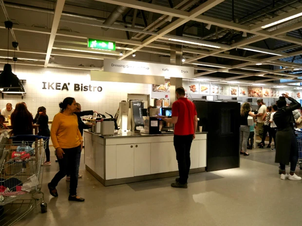 イケアビストロの誘惑には勝てない