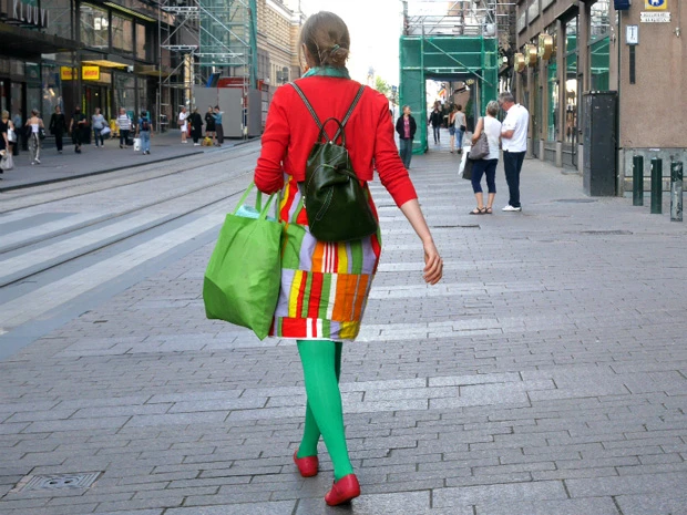 街中は色鮮やかな北欧ファッションであふれている