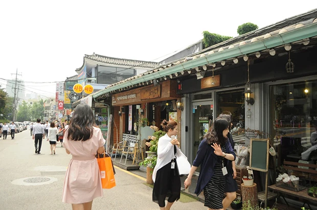 言うまでもないが、韓国人女性もチクポチってはいない