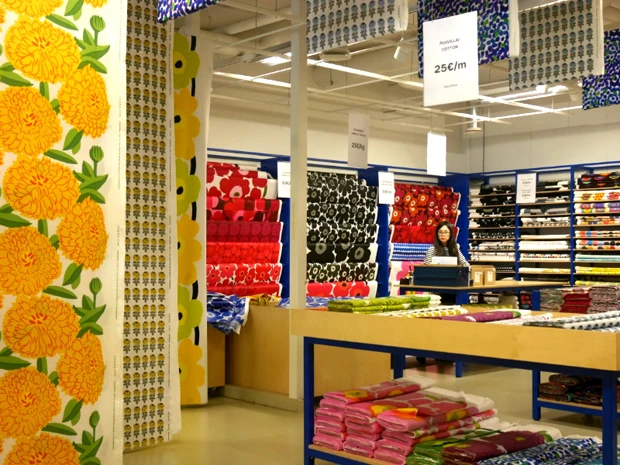 ヘルシンキ郊外にあるマリメッコ本社。かわいいテキスタイルがいっぱい