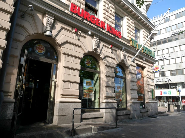 バーガーキング。この中にサウナがあるの?