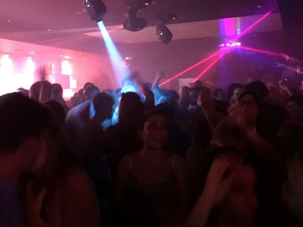 クラブの中はこんな感じ