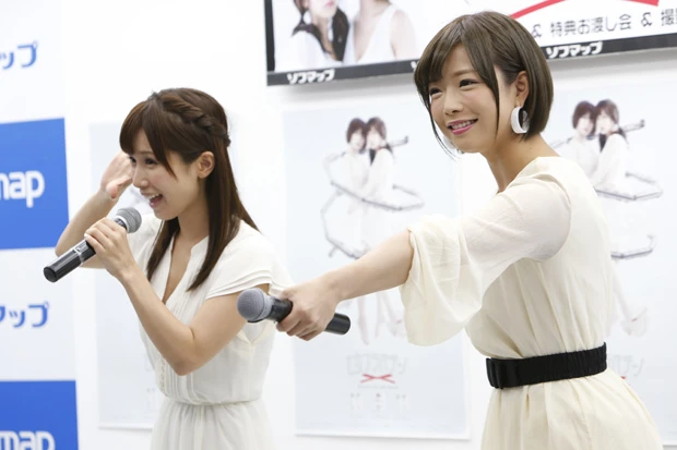 テンポのよいコール&レスポンスで観客を盛り上げていく