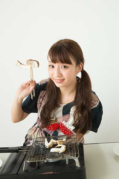 きのこマイスターの資格を持つ榎あづささん