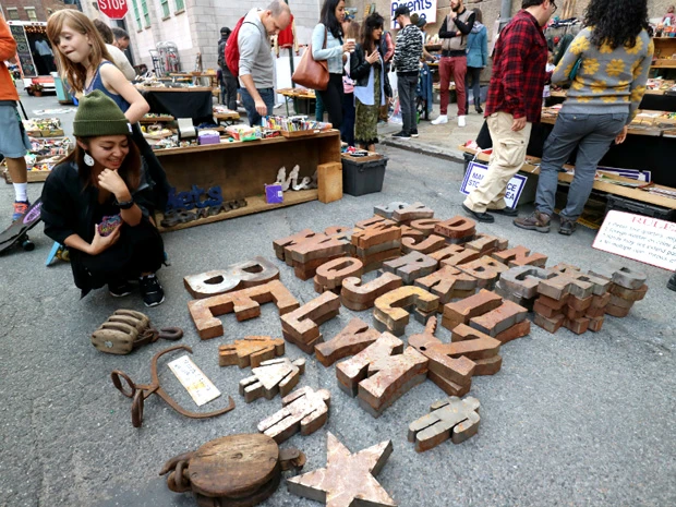 フリマでいろいろ買いたいけど、これ持って帰れないわ~