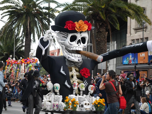 007のオープニングを思い出し、気分はジェームズ・ボンド