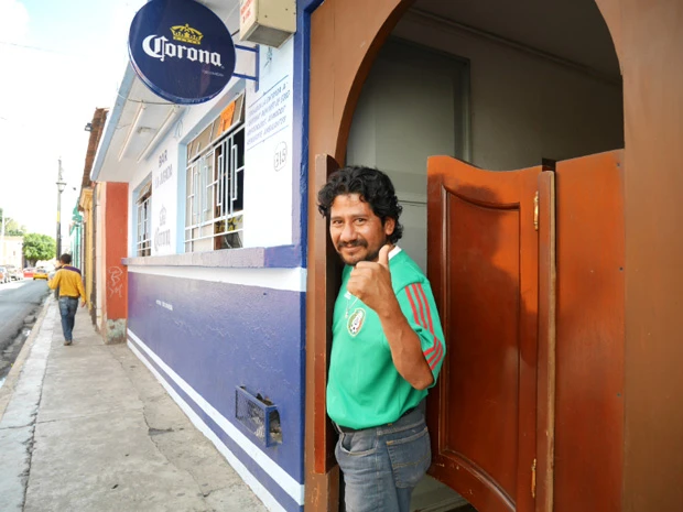  こちらはオアハカで突然現れたノリの良いメキシカン