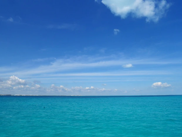 これがミルキーブルーのカリブ海だっ!