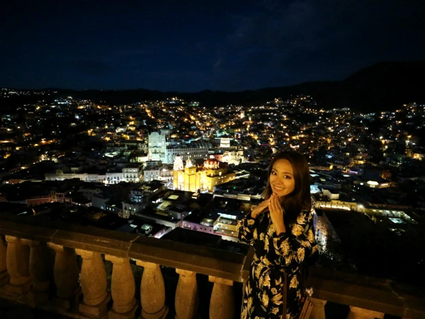 「ピピラの丘」からの夜景は宝石箱をひっくり返したようにキラキラとしていた