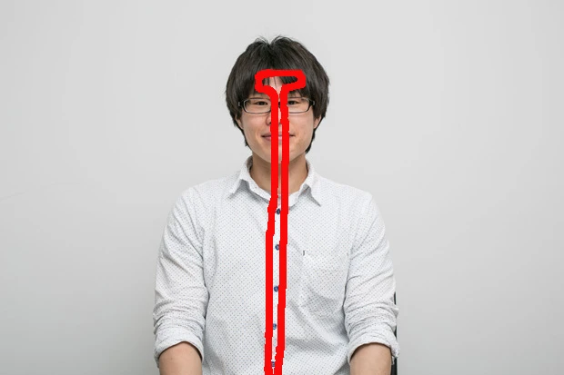 皮脂が出やすいのは体の中心部。額でいえばTゾーンと言われる場所よりも、さらに狭い場所のほうが皮脂はでやすい