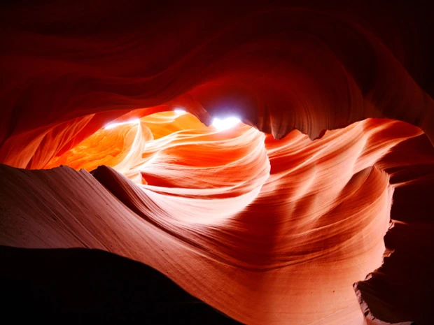 あそこにハート型の光が!