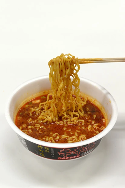 開発で苦労したというスープの濃度もバッチリ。麺に程よく絡みつく