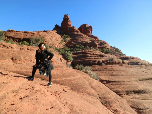 「男らしさ」と思うと、つい加山雄三ポーズになってしまうマリーシャ