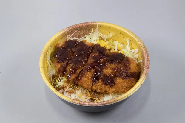  岡山デミかつ丼