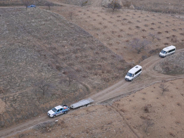 追いかけてくるトラック