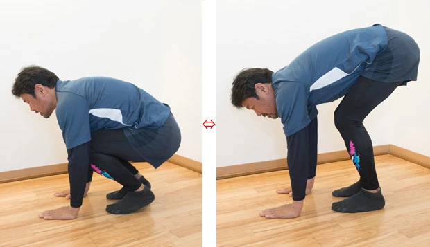 （２）手を離さないように尻を上げて、限界のところで１秒止めてから、しゃがむ。これを５回×３セット行なう