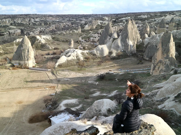 丘を登れば町全体や奇岩群など360度見渡すことができる