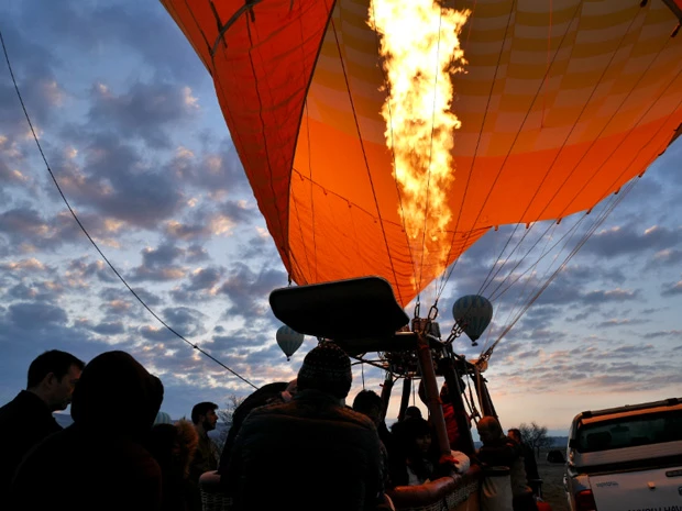 バーナーから炎が上がる
