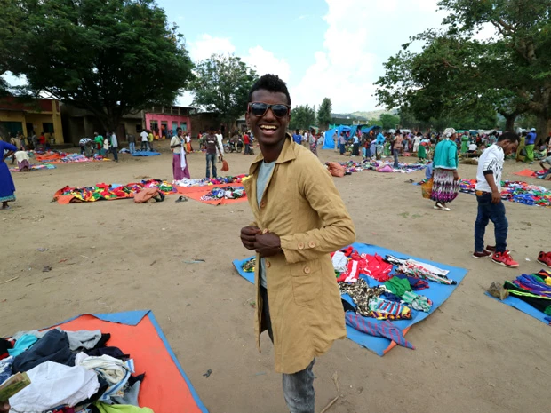 マサもイイ感じのジャケットを見つけたようだ