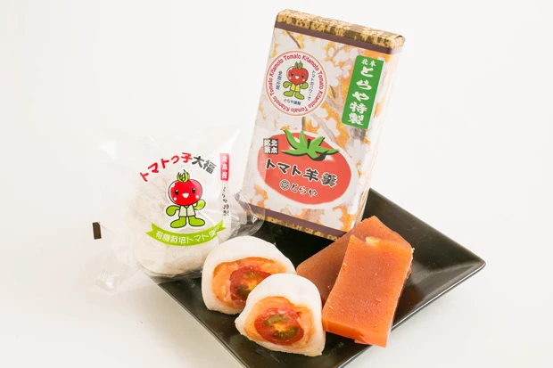 甘いものが苦手な人にもオススメ! 和洋菓子処とらやの「トマト大福」と「トマト羊羹」