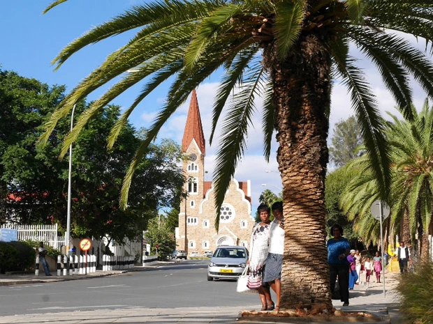 街のシンボルのキリスト教会