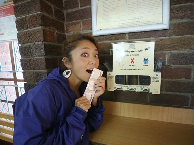 イミグレのフリーコンドーム。国境は基本撮影禁止であるが、なぜかフリーコンドーム前での撮影はOKだった